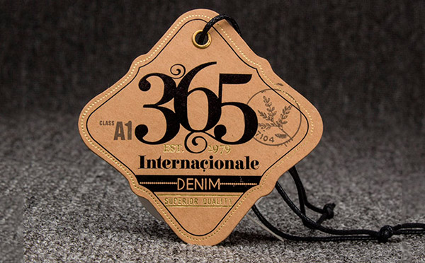 如何選擇一個(gè)好的印刷不干膠、服裝吊牌的廠家？